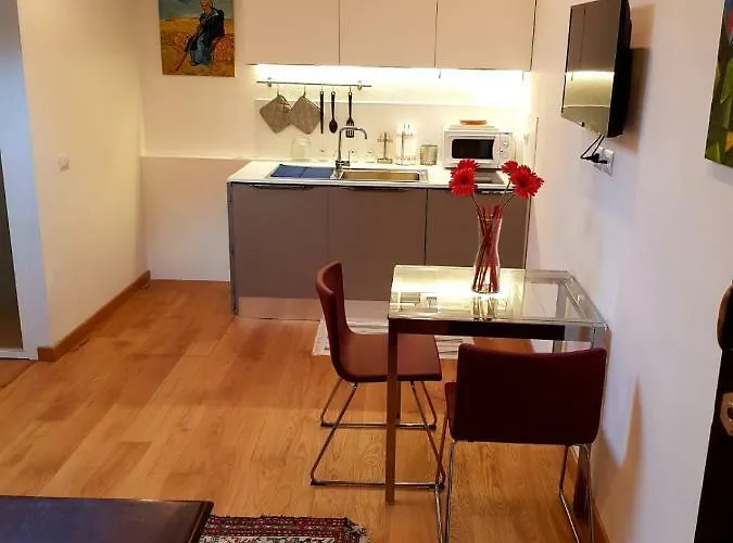 Apartment Loft Bianco Florenz